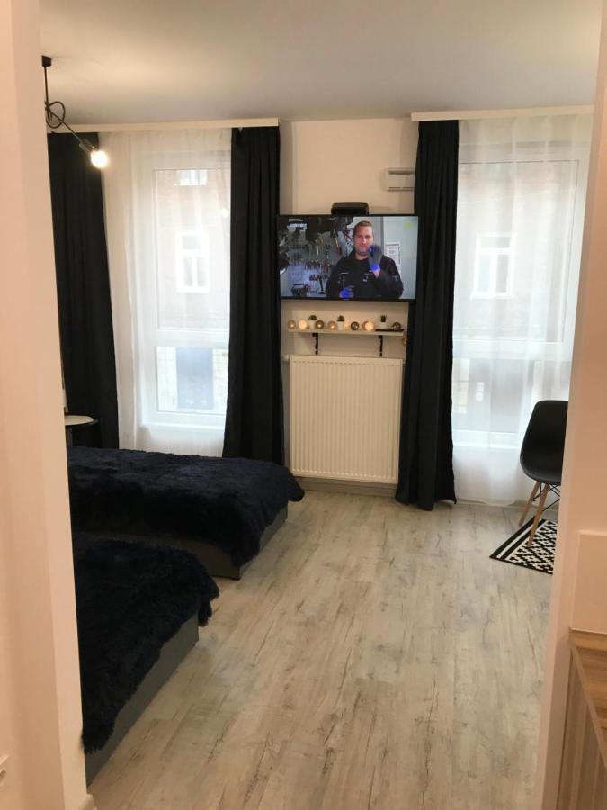 Апартаменти Brzeska 10